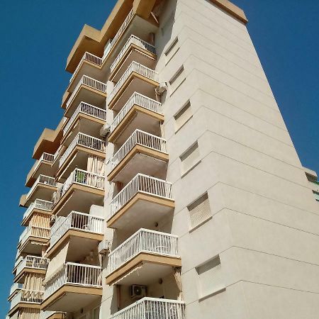 Apartamentos Gandia Grau Y Playa 3000 Екстериор снимка