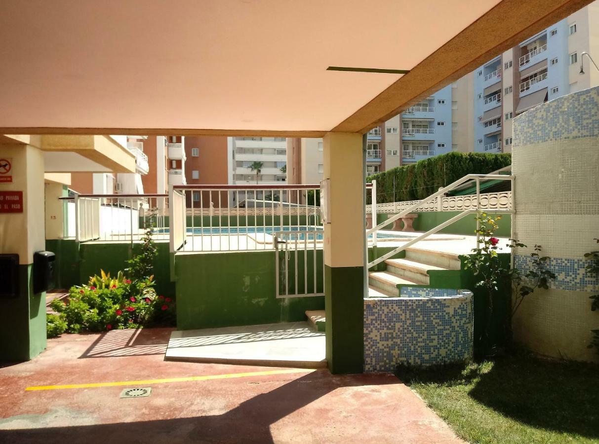 Apartamentos Gandia Grau Y Playa 3000 Екстериор снимка