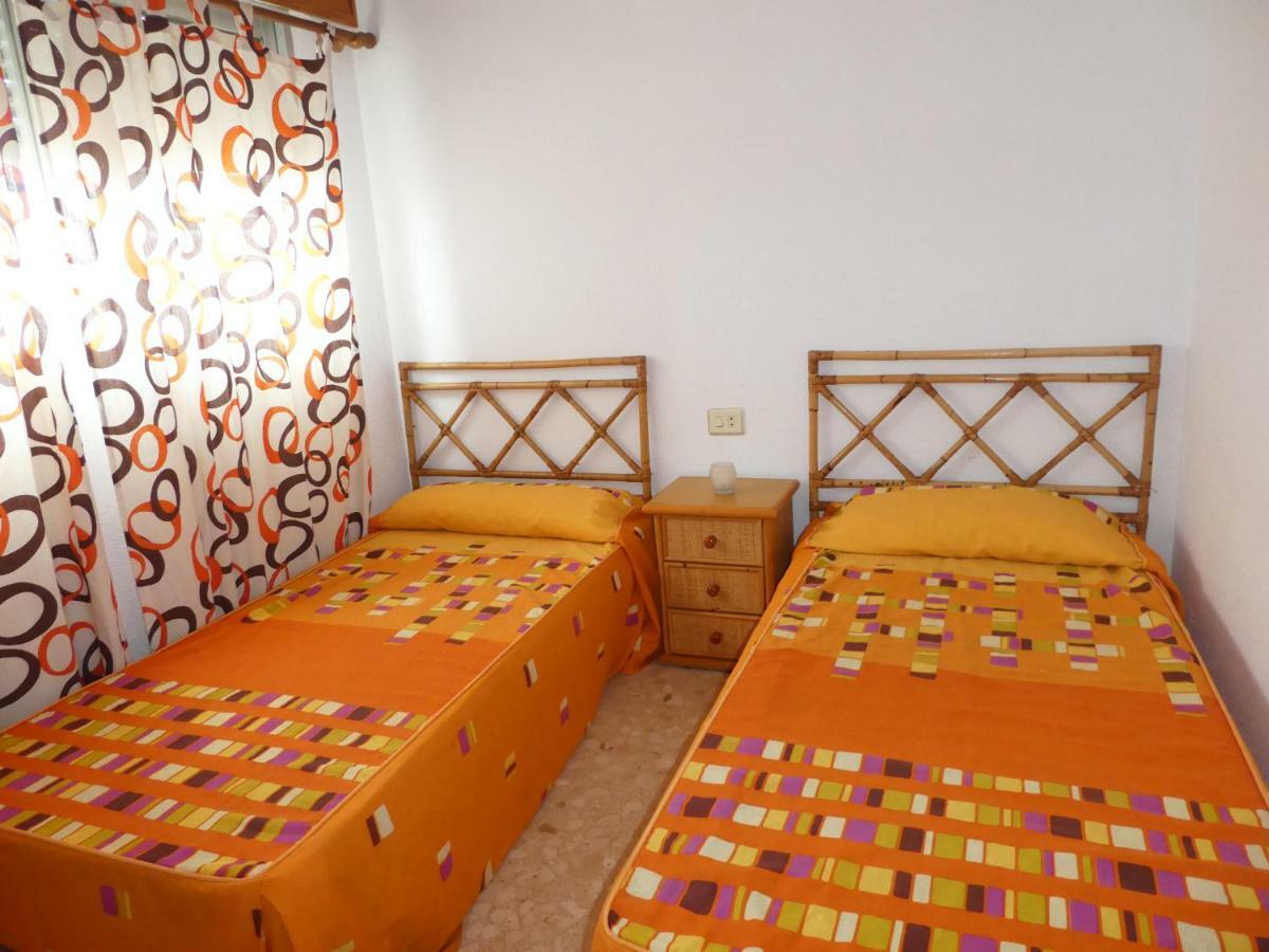 Apartamentos Gandia Grau Y Playa 3000 Екстериор снимка