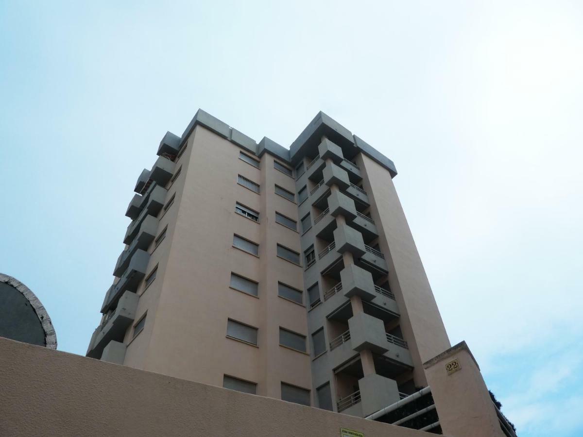 Apartamentos Gandia Grau Y Playa 3000 Екстериор снимка