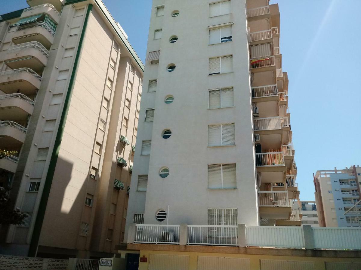 Apartamentos Gandia Grau Y Playa 3000 Екстериор снимка