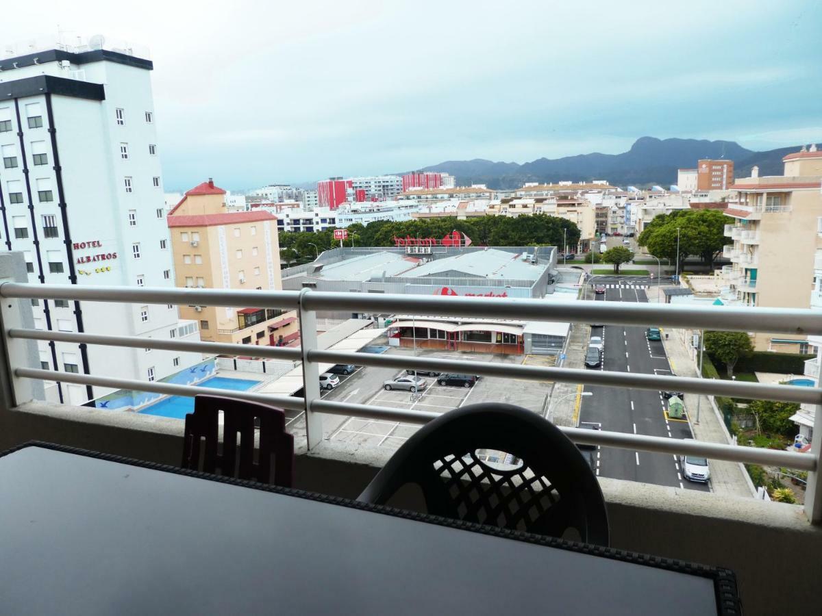 Apartamentos Gandia Grau Y Playa 3000 Екстериор снимка